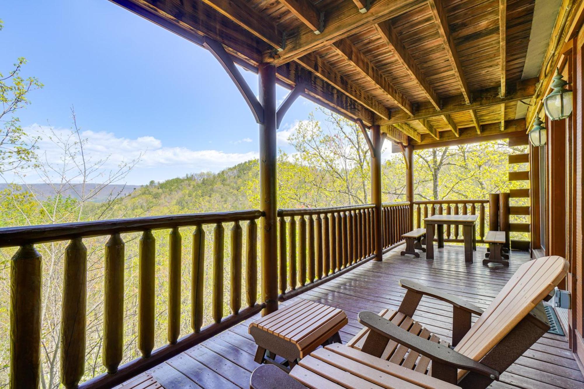 Mountain Dreams Cabin Hot Tub, Sauna And Views! Sevierville Eksteriør bilde