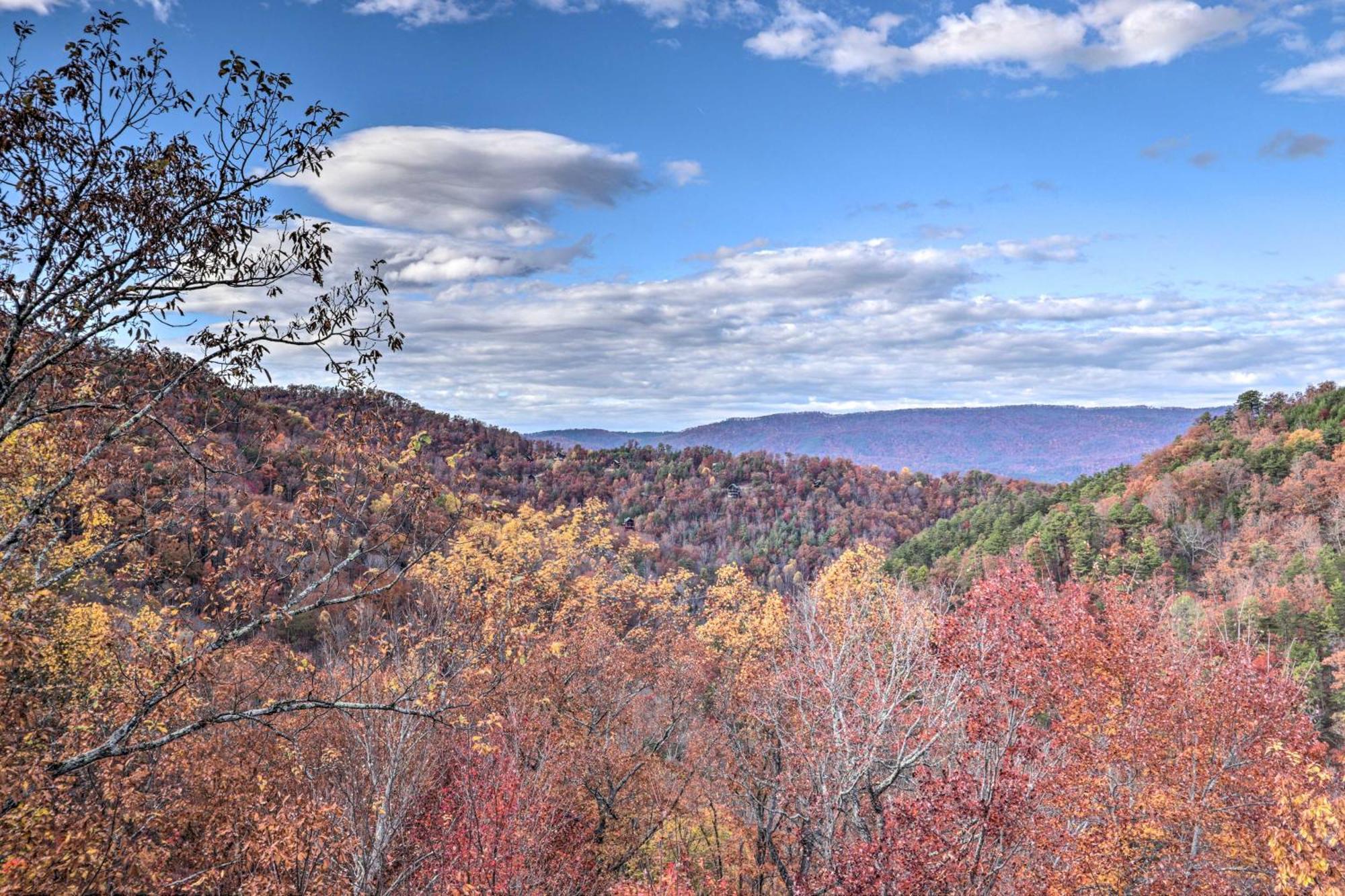 Mountain Dreams Cabin Hot Tub, Sauna And Views! Sevierville Eksteriør bilde